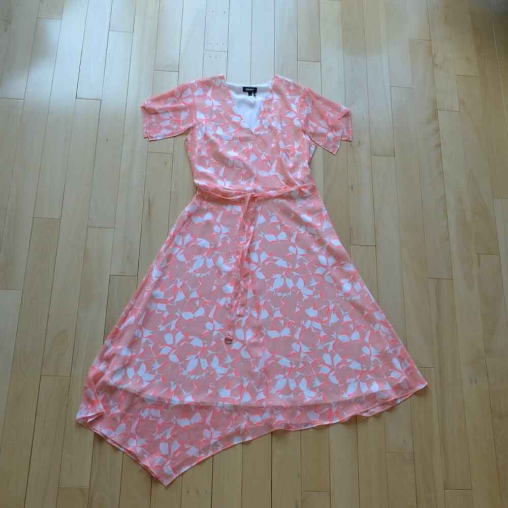 DKNY Short Sleeve Front Wrap Dress Flamingo Print Size 8